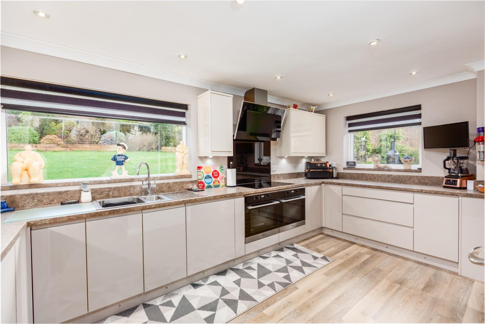 Westport Avenue, Mayals, Swansea, SA3 5EF